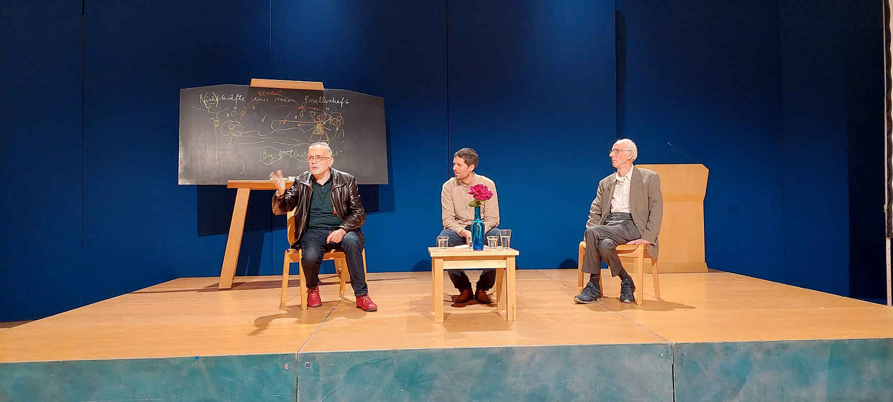 Johannes Stüttgen, Philip Kovce und Volker Harlan im Podiumsgespräch. Foto Christiane Haid